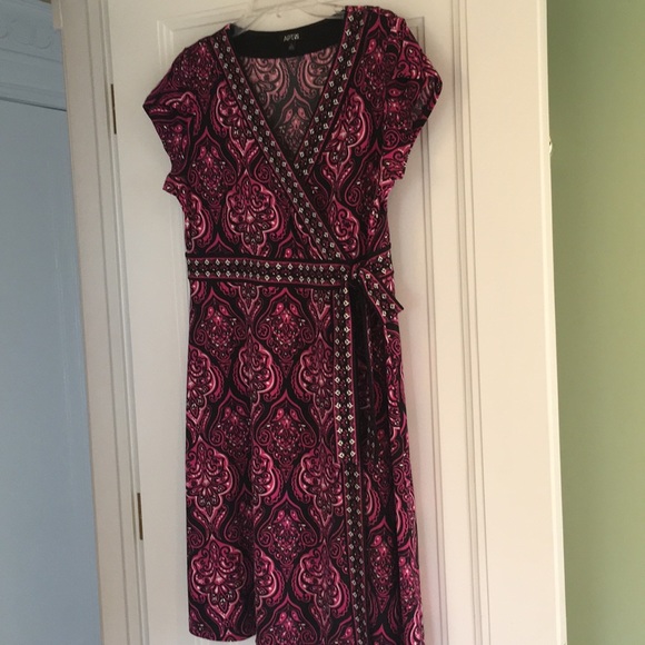 Cute Print Wrap Dress by Apt 9 - Size L - Picture 4 of 7